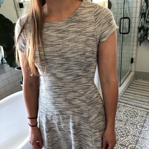 Gray heathered short sleeve dress - Picture 2 of 5